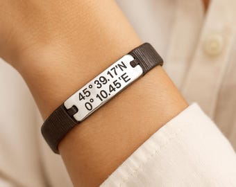 Pulsera de cuero con coordenadas personalizadas: Ubicación GPS grabada – Joyería con mapa personalizado – Pulsera unisex ajustable – Regalo de viaje