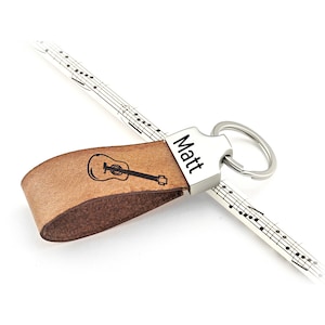 Guitar Keychain Personalized – Custom Engraved Music Keyring – Musician Gift for Him or Her – Name or Date Option – Guitar Player Accessory