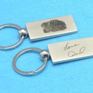 Llavero personalizado con huella dactilar grabada, escritura a mano o obra de arte infantil, regalo para mamá, papá, abuela, abuelo, recuerdo de Navidad.