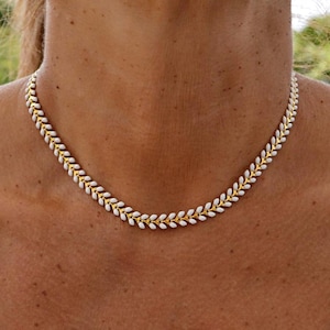Gold and White Chevron Necklace Minimalist Jewelry Dainty Layering Choker Women Chevron Layered Chain Enamel Fishbone Necklace Gift for Her
