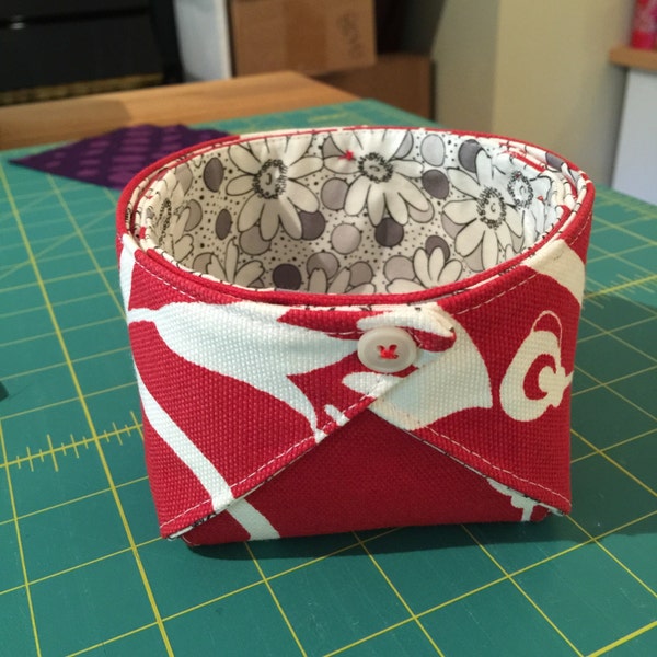 TUTORIAL How to make a Slappystuff Little Fabric Bowl!