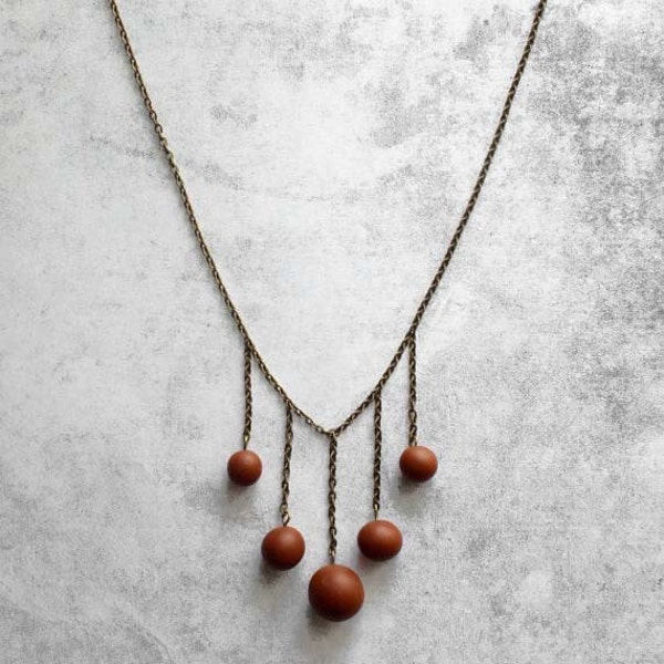 Collier de perles marron pour son cadeau - accessoires fait main moderne minime uniques fimo cernit - des idées de cadeaux bijoux femme