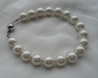 Pearl Bracelet,Wedding Jewelry,Pearl Jewelry,Bridesmaid Bracelet,10mm Pearl Bracelet,Glass pearl Bracelet,White Pearl Bracelet,