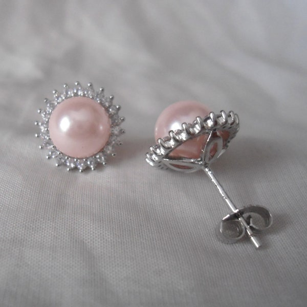 8mm light pink Pearl Earrings,light pink Pearl Earrings,Glass Pearl Stud Earrings,Wedding Jewelry,Bridesmaid Earrings,Wedding Party Gift