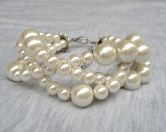 Ivory Pearl  Bracelet, Pearl Bracelet,3 Strands Pearl Bracelet,,Wedding Jewelry,Pearl Jewelry,Bridesmaid Bracelet,Glass Pearl Bracelet,