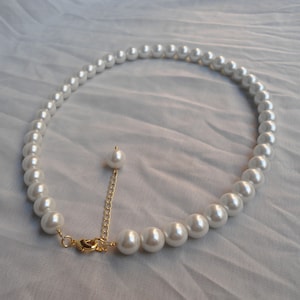 Pearl Necklace,White pearl necklace,one strand 18 Inches 10mm Glass Pearl Necklace,  one strand Pearl Necklace,Wedding Jewelry,Necklace