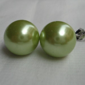 6mm 8mm 10mm Green Pearl Earrings,Pearl Earrings,Earrings,Glass Pearl Stud Earrings,Wedding Jewelry,Bridesmaid Earrings,Wedding Party Gift