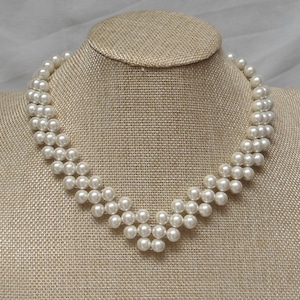 Ivory Pearl Necklace,Wedding necklace,Glass Pearl Necklace,Triple  Pearl Necklace,Wedding Jewelry,Bridesmaid necklace,Ivory pearl necklace,