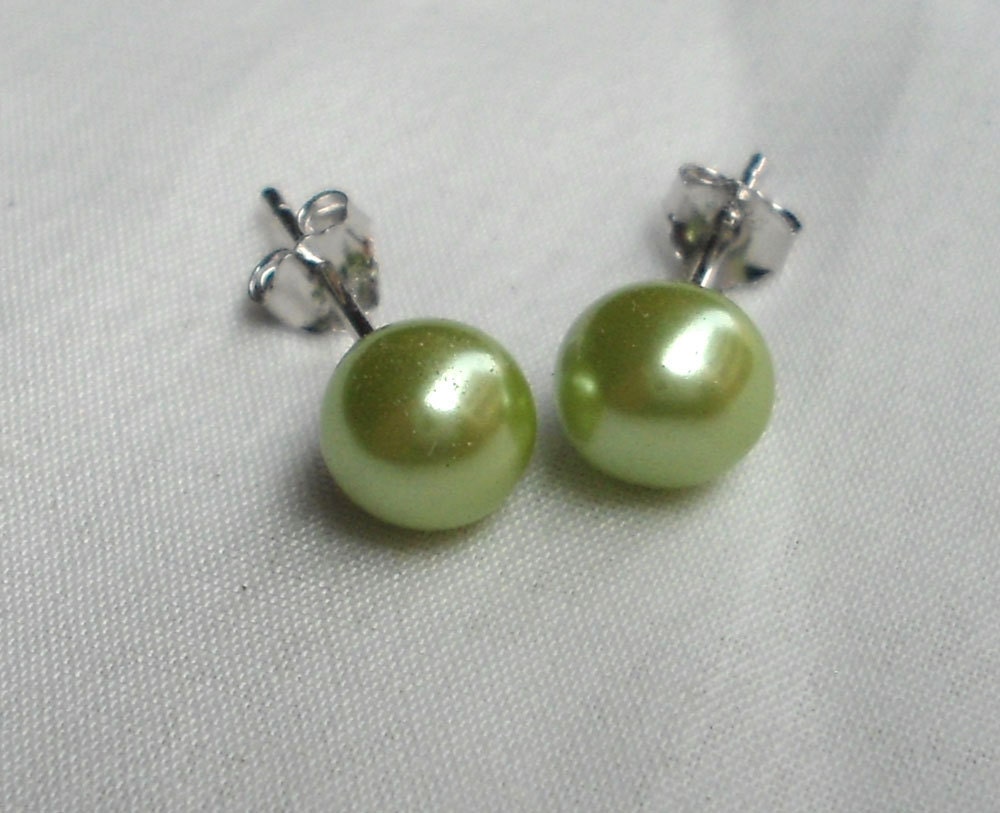 Green Pearl Earrings 6mm Pearl EarringsPearl EarringsGlass Etsy