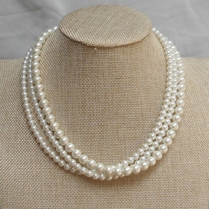 Pearl Necklace,  Ivory Pearl Necklace ,Glass Pearl Necklace,3 Strands Pearl Necklace,Wedding Jewelry,Bridesmaid necklace,Wedding necklace