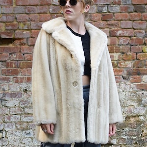 Vintage Coat / Jacket Tissavel in Cream Faux Fur