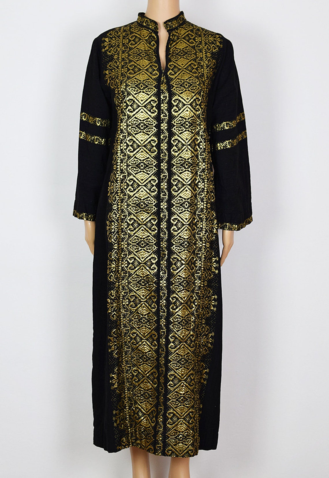 kaftan black and gold