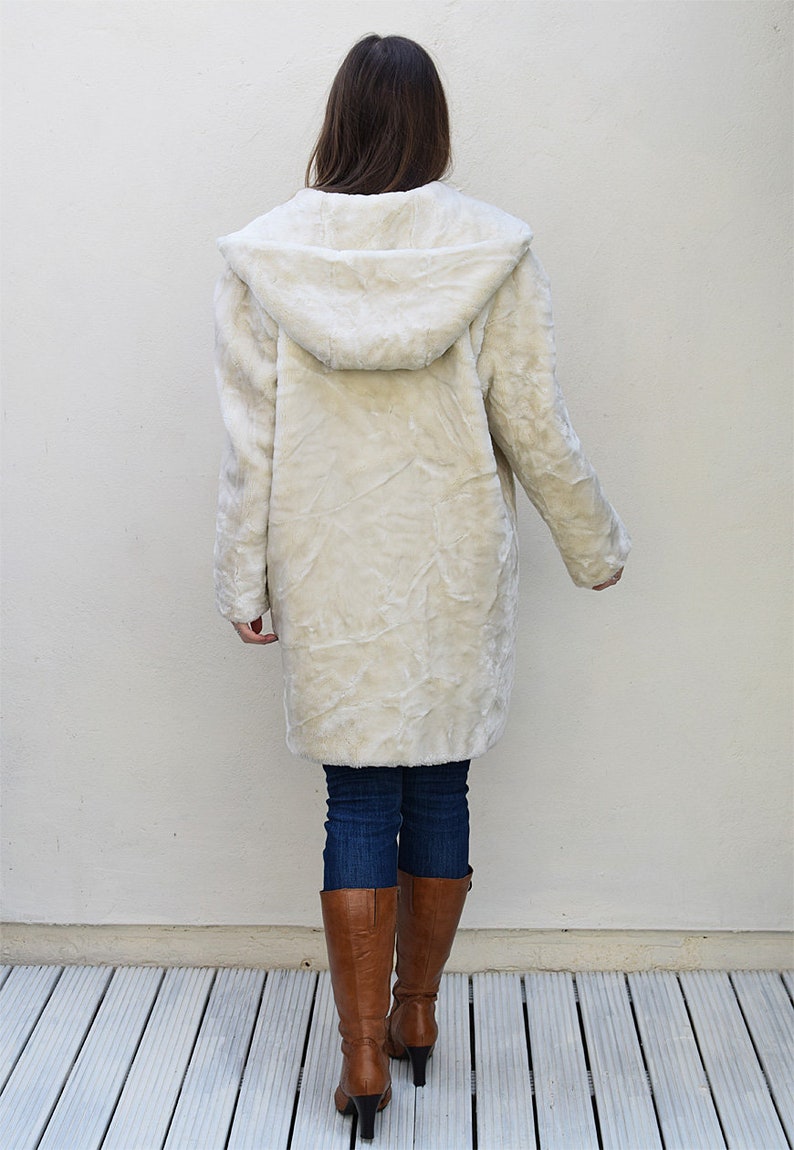 Vintage 70/'s Cream Hooded Arctic Faux Fur Coat