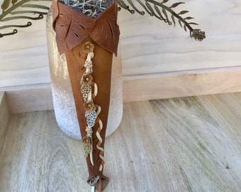 Leather wall pocket, leather vase, leaf vase