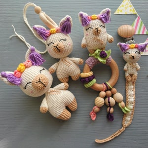 Llama themed baby gift set. Crochet toys bundle: pacifier clip, rattle, stuffed animal, hanging toy. Gender-neutral first birthday gift