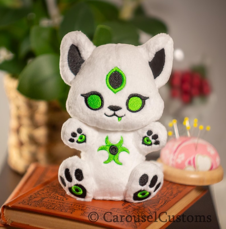 Alien Cat Plush: 7" Roswell Gray Snugglebean, Custom Collectible - Etsy