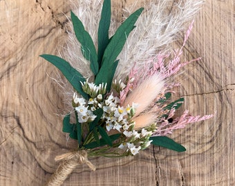 Wedding buttonhole, pampas and eucalyptus boutonniere, flowers for groom, button hole for wedding, dusky pink preserved grass