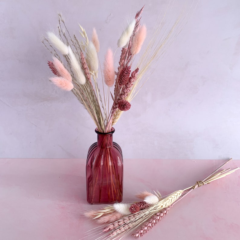 Pink dried flower bunch, baby floral bouquet place setting, dried flower arrangement image 1