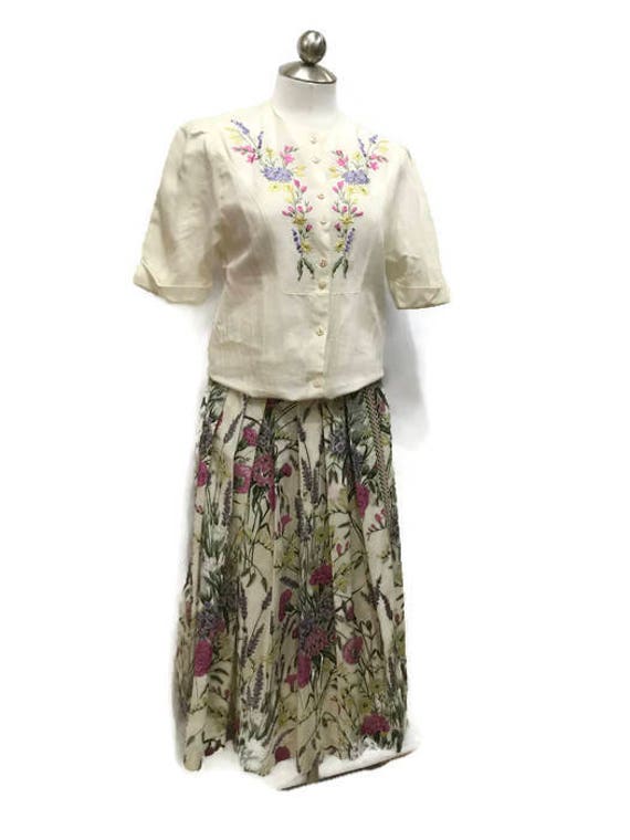 sandy embroidered cape maxi