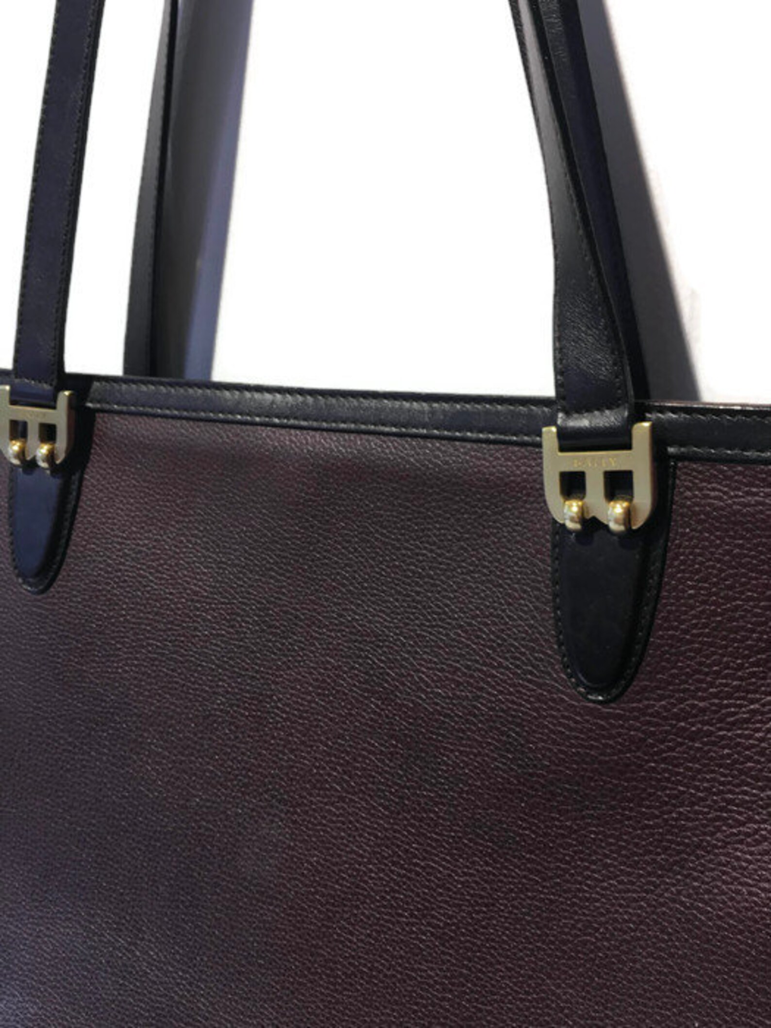 bally handbags outlet
