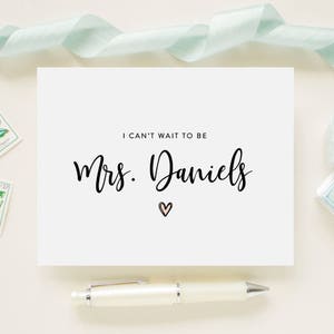 Tarjeta personalizada de día de boda en color para su novio, prometido, futuro esposo: "No puedo esperar para ser la sra..."