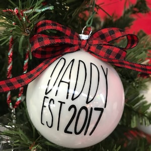 New dad ornament, first Christmas, new dad gift, pregnancy announcment, Buffalo plaid, christmas tree ornament, personalized ornament, mom