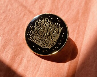 Tumbleweed Enamel Pin, 1.2" Gold, Antique Gold Finish. Mint & Black Soft Enamel, Desert Wedding, Travel, Wander, Stocking Stuffer, Gift Idea