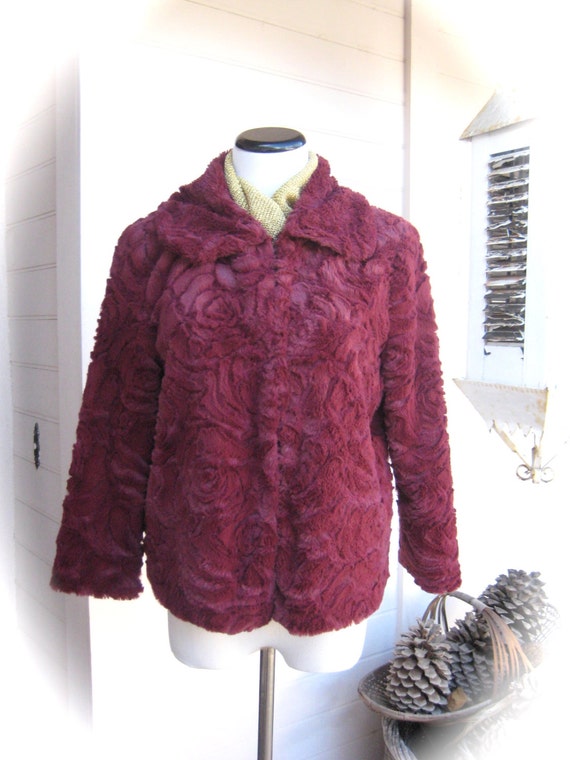 Beautiful Faux Fur Evening Jacket - Plum / Wine C… - image 2