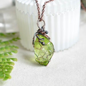 Green crystal necklace, Witchcraft Jewelry, Trending Now, Woodland Necklace image 1