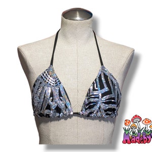 Gepantserde tovenares ravetop met lovertjes | Volledig gevoerde halterbikinitop voor festivals | Zilver holografisch