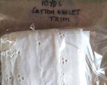 10 yds of cream color EYELET trim !! Many uses! About 1 inch wide. Plus brown doily, trims, fabric pieces