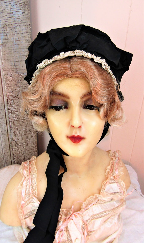 Antique Victorian Bonnet 19th Century Satin Bonne… - image 4