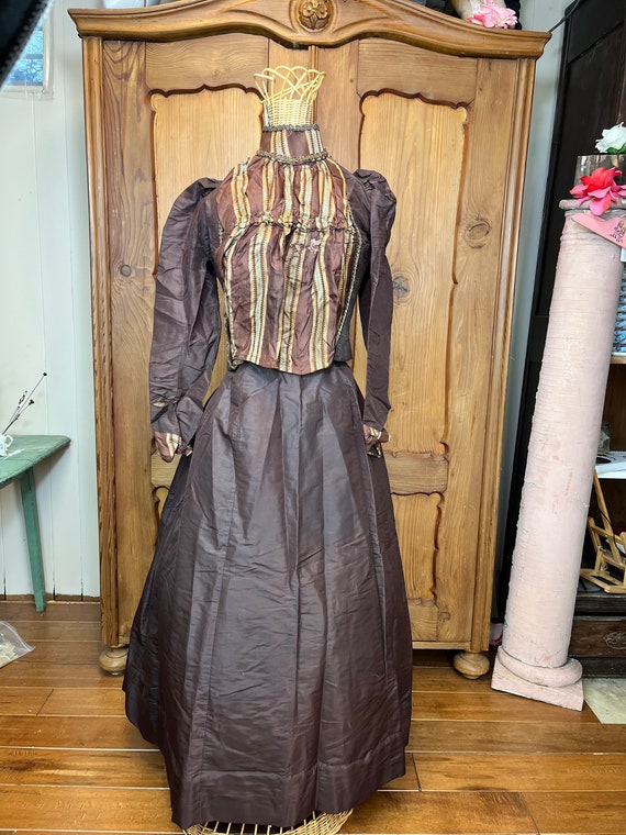 Antique Victorian Dress 1880’s Bodice & Bustled S… - image 3
