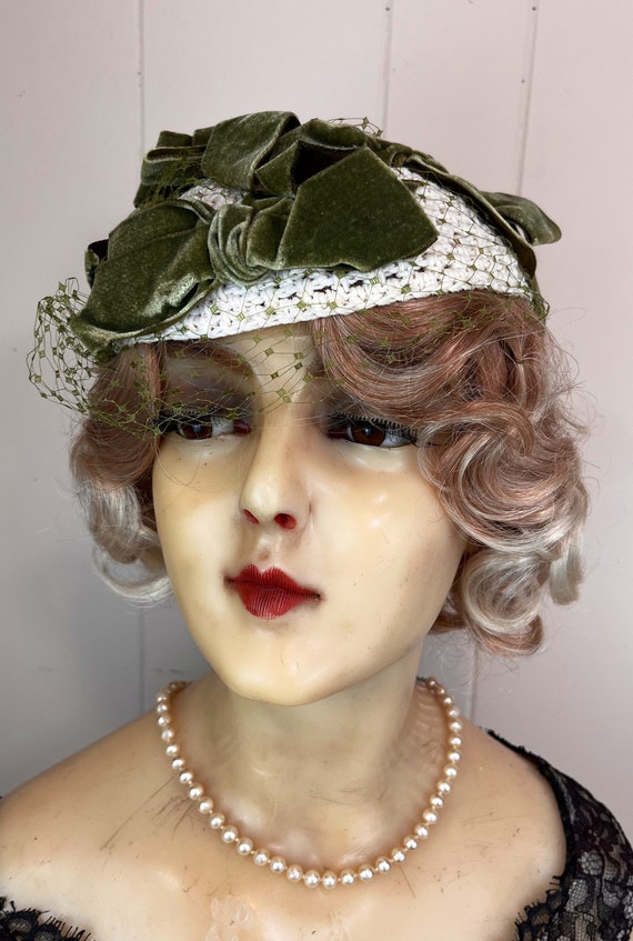 Vintage Velvet Bow Hat Vintage Green Bow Hat with… - image 2