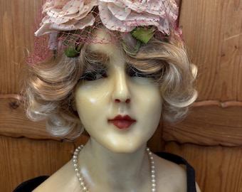 Vintage Couture Hat 1960 display picture 1