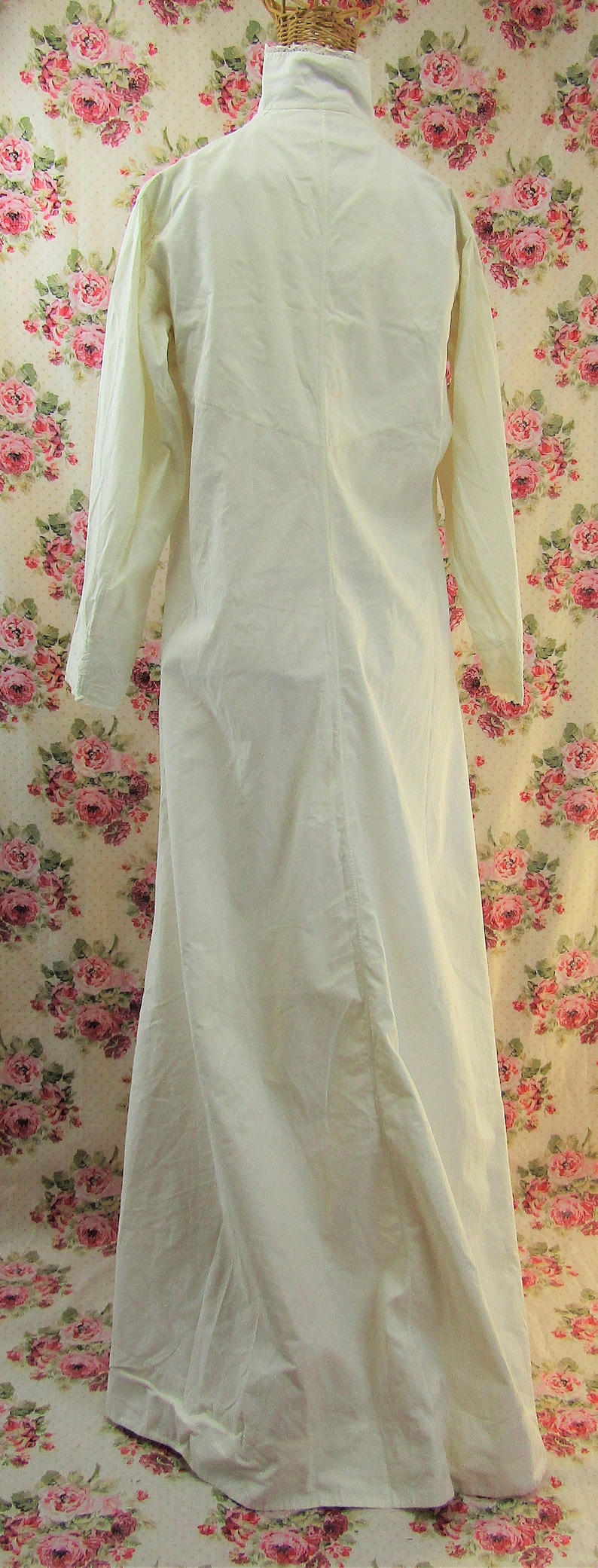 1800s nightgown