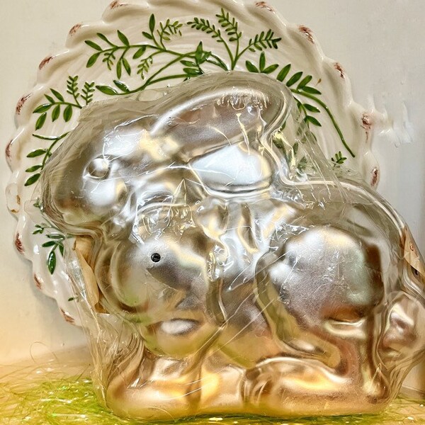 Vintage Bunny Molds - Etsy