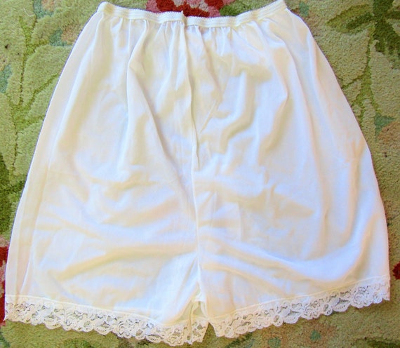 Vintage 1960s Underwear Tap Shorts Unworn Size S … - image 6