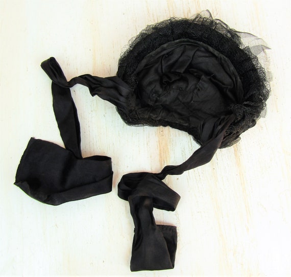 Antique Victorian 1860s Black Lace Chapeau Bonnet… - image 10
