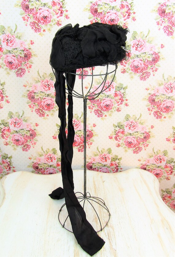 Antique Victorian Bonnet 1860’s Black Lace Chapea… - image 7