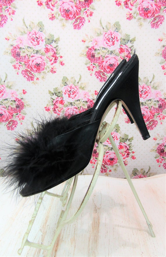 Black Maribou High Heeled Bedroom Slippers Size 8 Fredericks Of Hollywood Maribou Boudior Slippers Satin Bedroom Heels