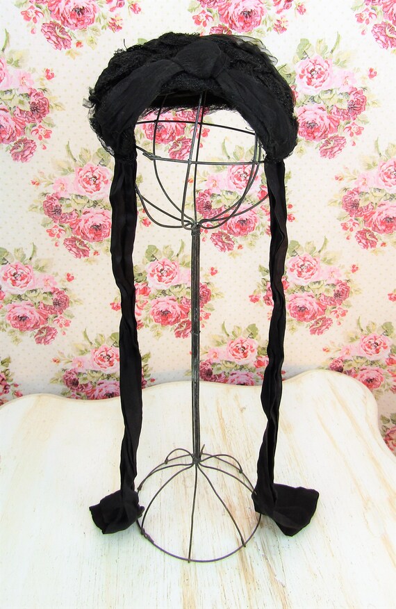 Antique Victorian Bonnet 1860’s Black Lace Chapea… - image 6