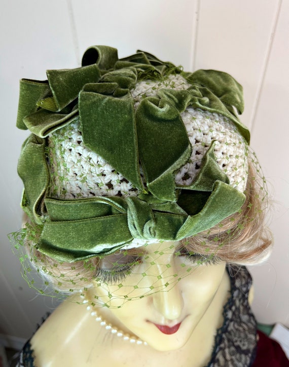 Vintage Velvet Bow Hat Vintage Green Bow Hat with… - image 3