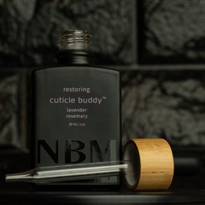 Cuticle Buddy ® Refill Dropper Cuticle Oil and Nail Oil for Nail Care Vegan. Cruelty-Free. Naturally scented with Lavender & Rosemary. 30ml.