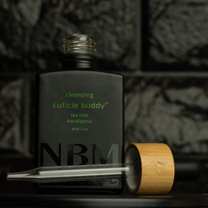Cuticle Buddy ® Refill Dropper Cuticle Oil and Nail Oil for Nail Care Vegan. Cruelty-Free. Naturally scented w/ Tea Tree & Eucalyptus. 30ml.