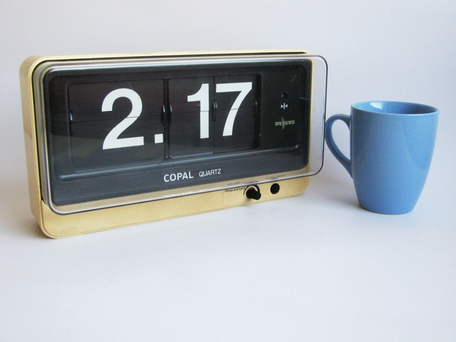 Vintage 70s Copal Qg 870 Digital Quartz Flip Clock Large