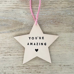 Gepersonaliseerde sterlabel, you're a star-decoratie, houten sterhuwelijksgunst, herbruikbare milieuvriendelijke cadeaukaartjes, baby's 1e kerstornament