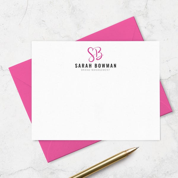 Tarjetas y sobres con logotipo plano para tiendas o negocios, papelería personalizada con mensaje de marca, tarjetas de agradecimiento para clientes.