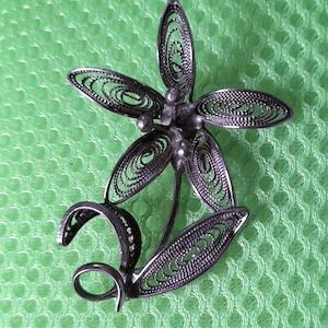 Beautiful Dark Silver Metal ~ Filigree Pendant ~ Floral Design ~ Petals ~ Leaves ~ Stamen ~ 2&quot; ~ Continental ~ Classic Style ~ Delicate .