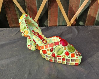 Zapato de mosaico de cerámica vintage grande ~ Único ~ Impresionante ~ Multicolor ~ Decoración del hogar ~ Adorno de jardín ~ 12.1/2" ~ Rústico ~ Regalo ideal.